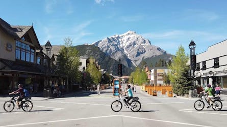 E-bike tour door de stad in Banff